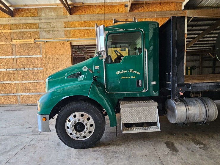 2005-kenworth-t300-image-7