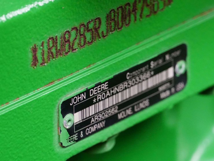 2011-john-deere-8285r-image-69