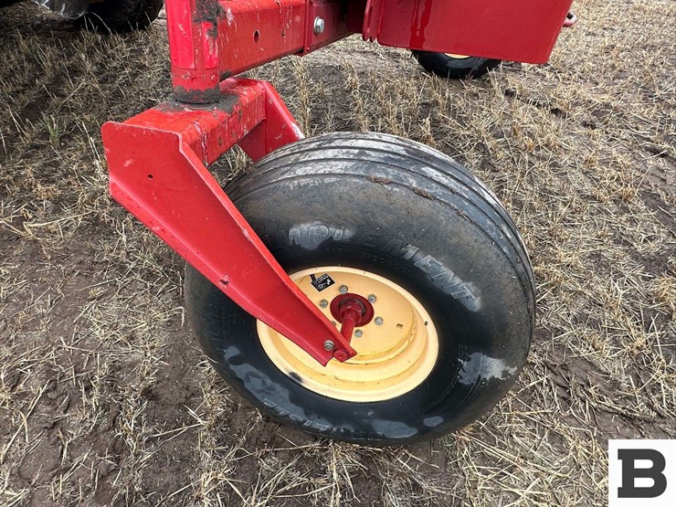 2009-new-holland-h8040-image-29