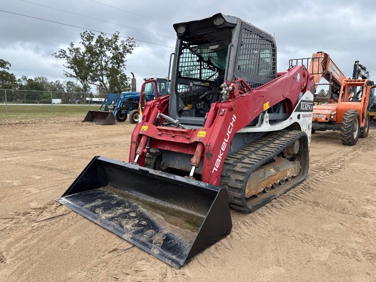 2018-takeuchi-tl12v2-image-2