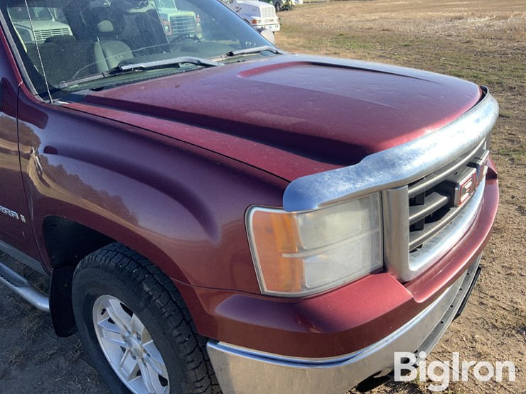 2008-gmc-sierra-4x4-pickup-image-16