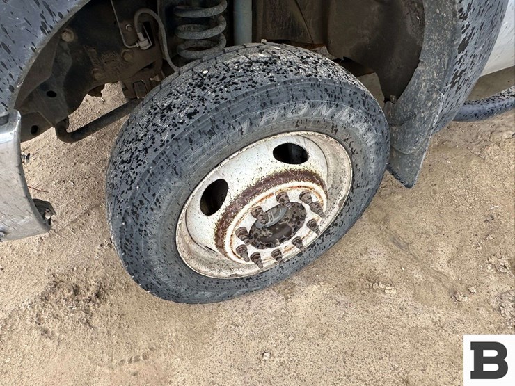 2011-ford-f450-image-7