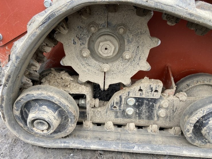 2017-ditch-witch-c16x-image-13