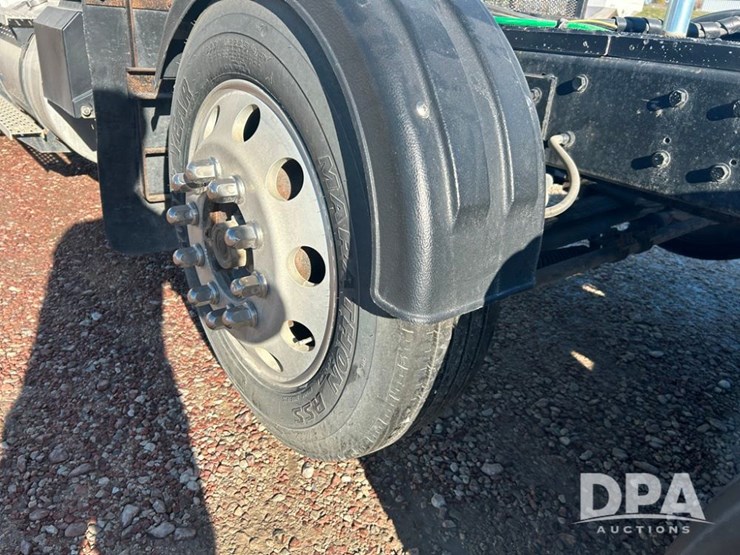 2004-international-9200i-image-19