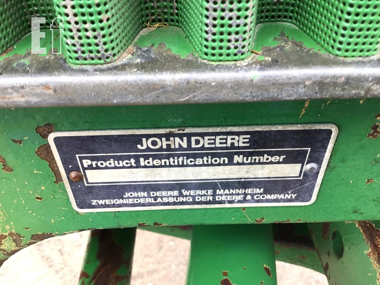 1985-john-deere-2350-image-23