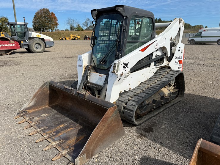 2021-bobcat-t770-image-1