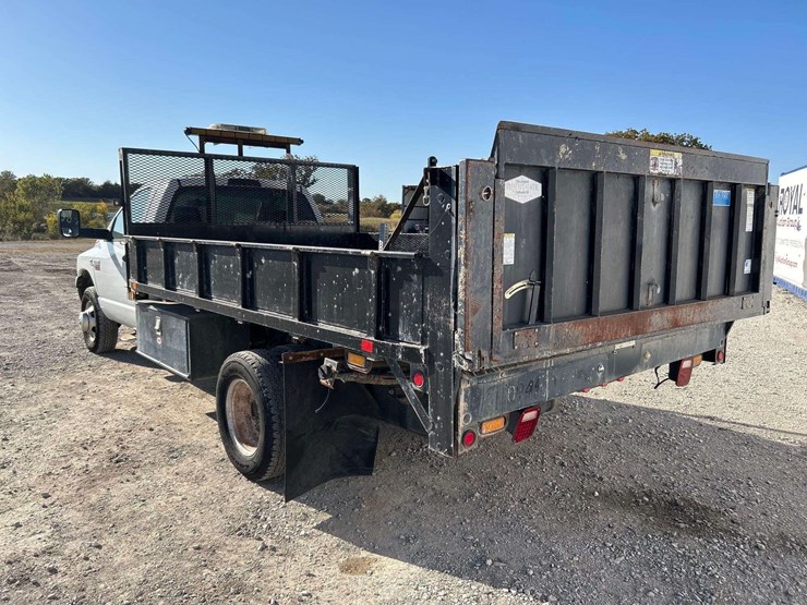 2009-dodge-ram-3500-image-3