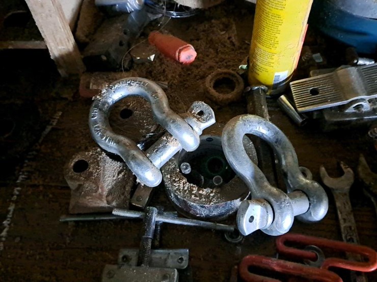 #316-•-wrenches,-tools-and-parts-image-6