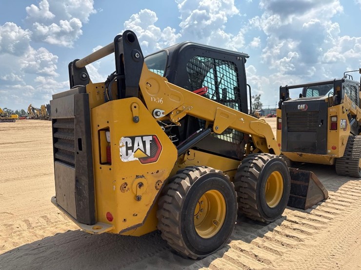 2024-caterpillar-242d3-image-6