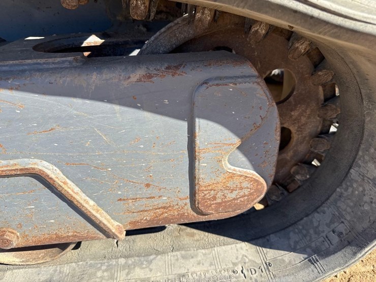 2021-takeuchi-tl8r2-image-14