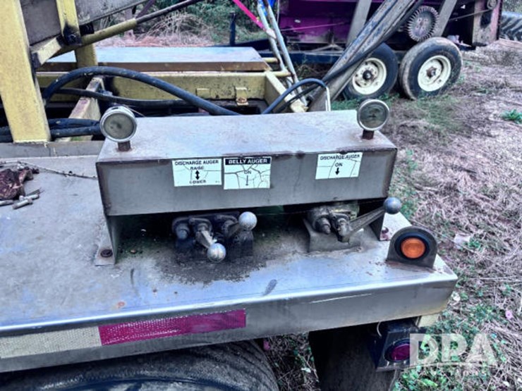 2004-magnolia-trailer-image-27