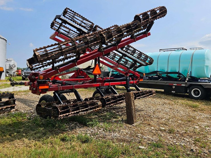 2011-j&m-tf215-image-3