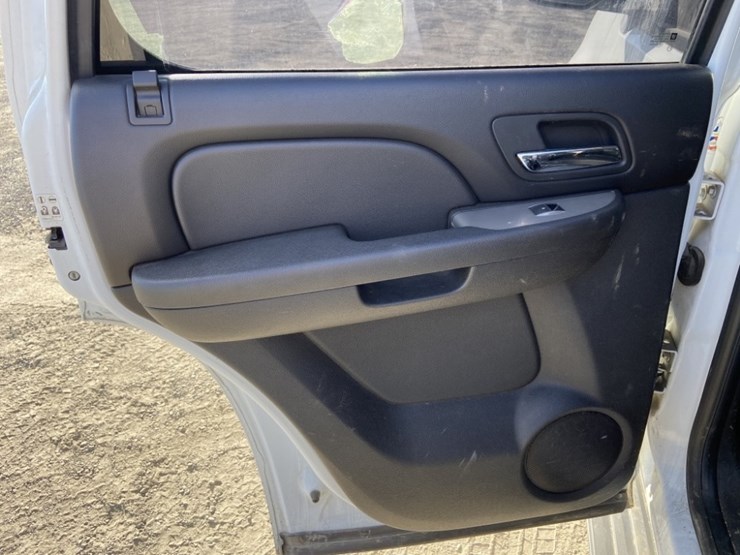 2009-chevrolet-tahoe-image-26