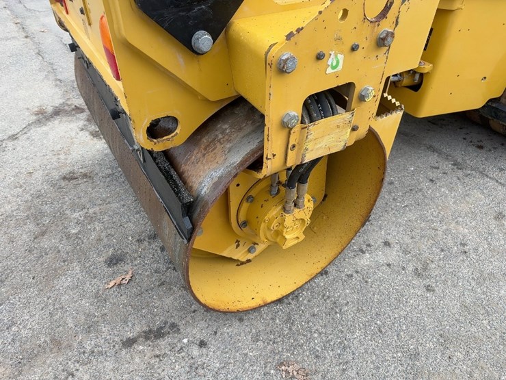 2019-caterpillar-c15-image-11