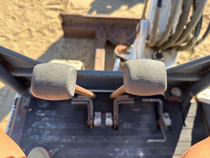 2008-bobcat-331g-image-26