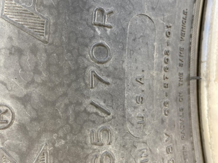 2009-chevrolet-tahoe-image-34