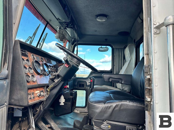 2000-kenworth-t800-image-61