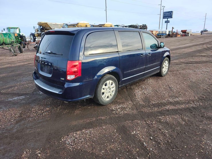 2015-dodge-grand-caravan-se-image-3