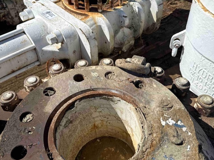 11"-annular-bop-image-10