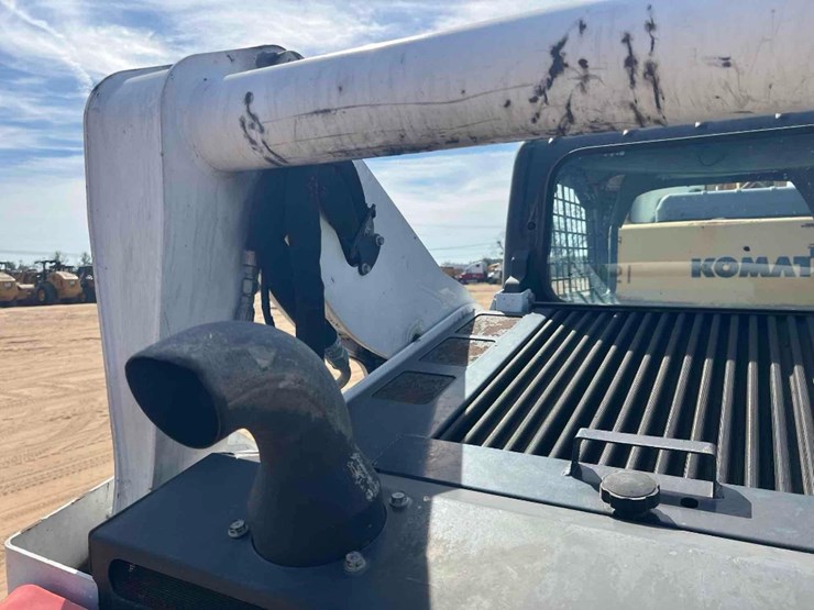 2017-bobcat-s770-image-17