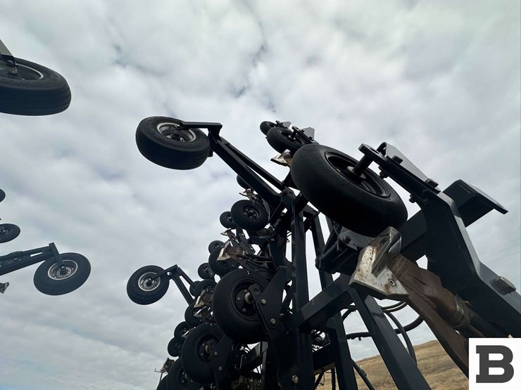 2012-case-800-image-28