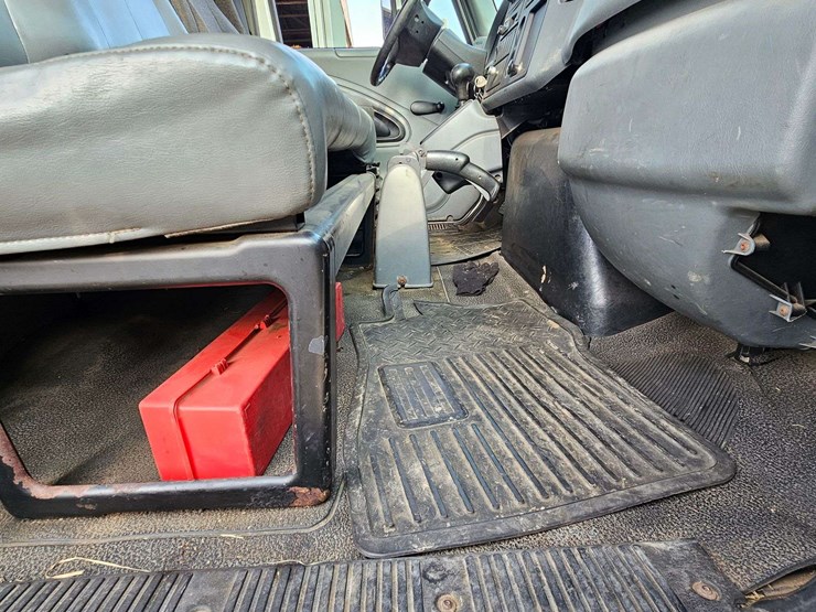 2003-international-4200-image-26