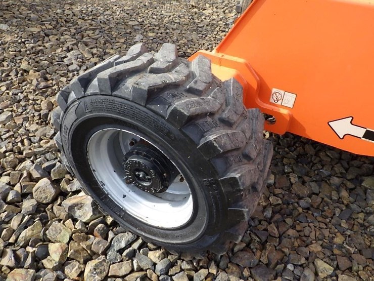 2016-jlg-400s-image-29