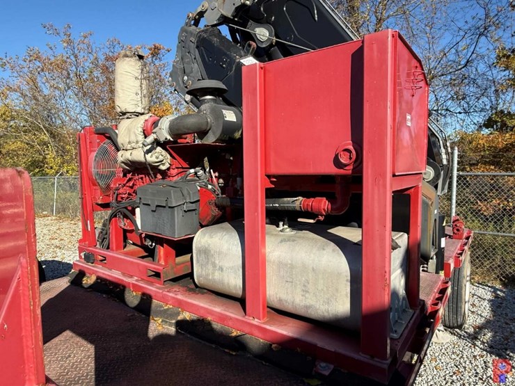 2015-john-deere-4045hf285-image-14