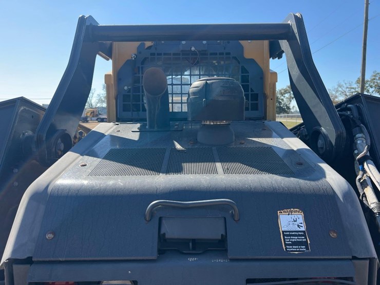 2020-deere-333g-image-22