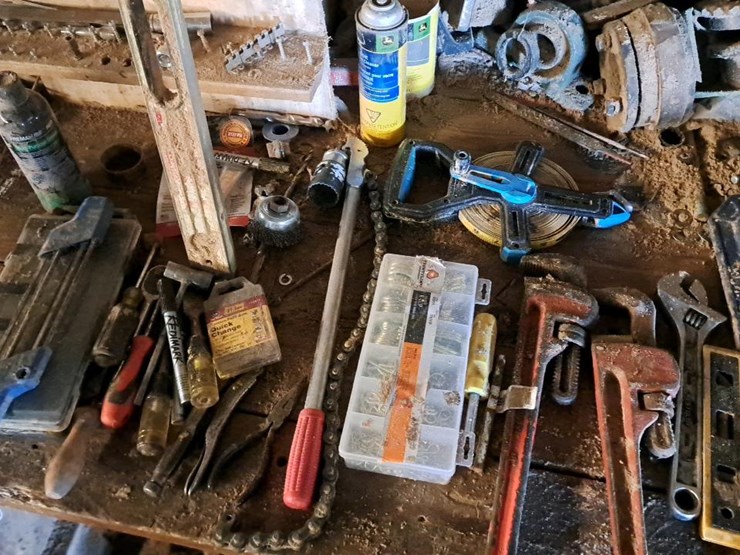 #315-•-tools-and-parts-image-13