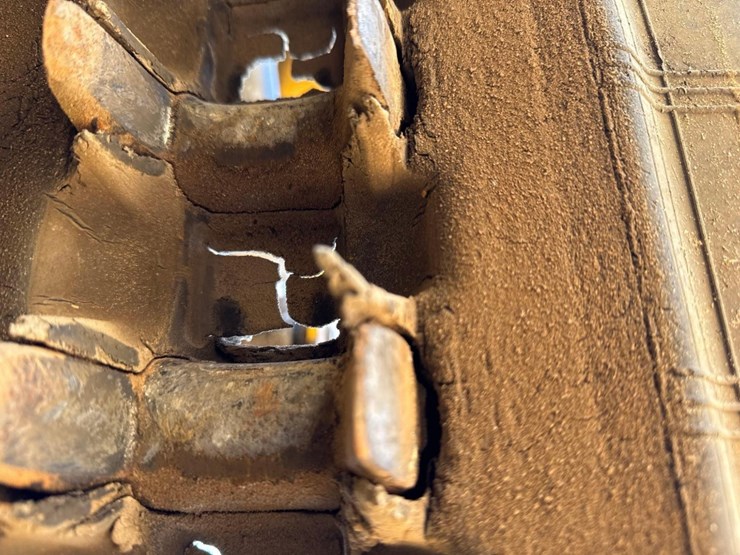 2023-caterpillar-259d3-image-17