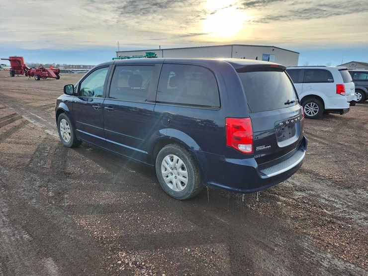 2015-dodge-grand-caravan-se-image-4