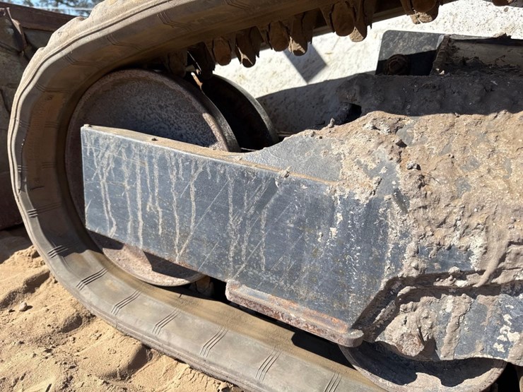 2021-bobcat-t66-image-10