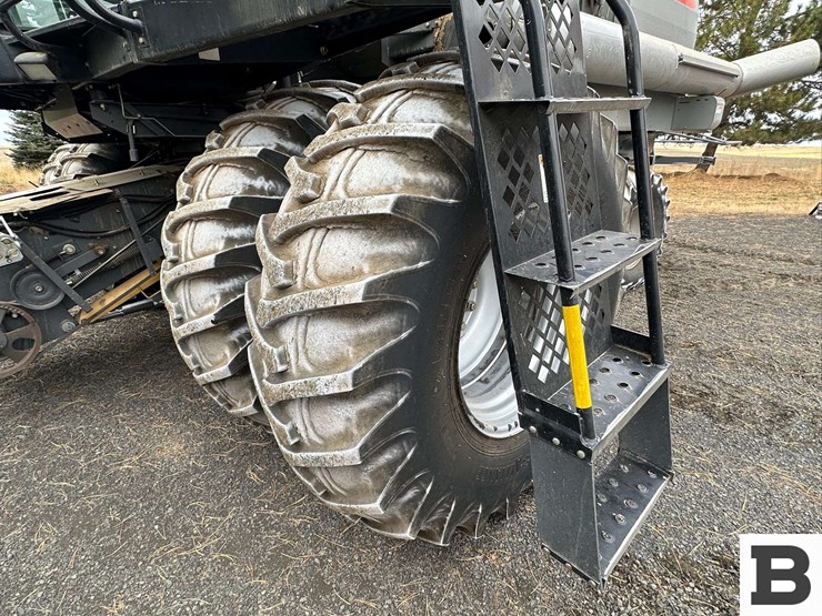 2008-gleaner-r75-image-20