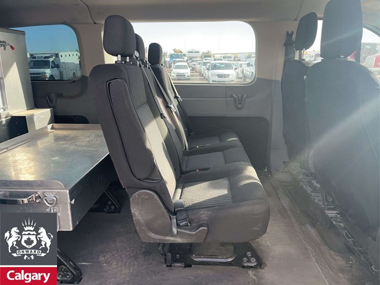 2017-ford-transit-image-16