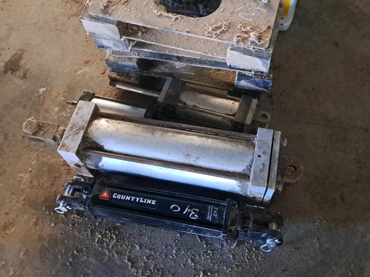 #310-•-hydraulic-and-air-cylinders-and-parts-image-2