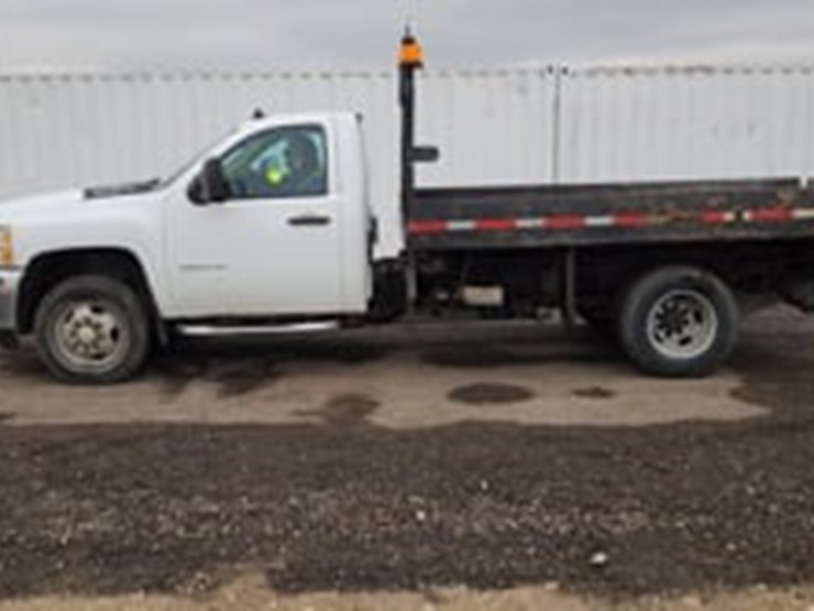 2013-chevrolet-silverado-3500hd-image-5