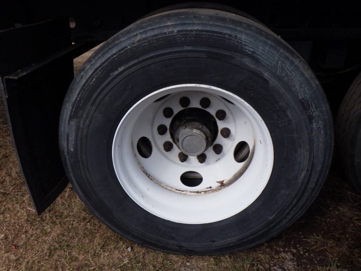 2015-utility-flatbed-image-9