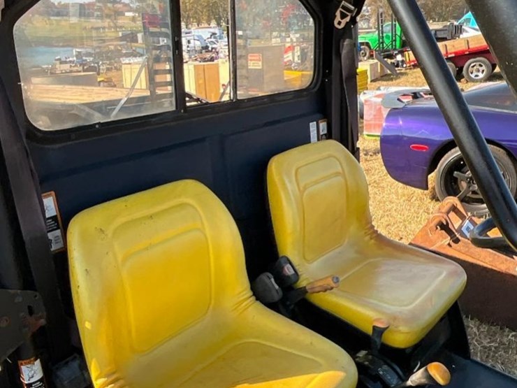john-deere-gator-hpx-image-12