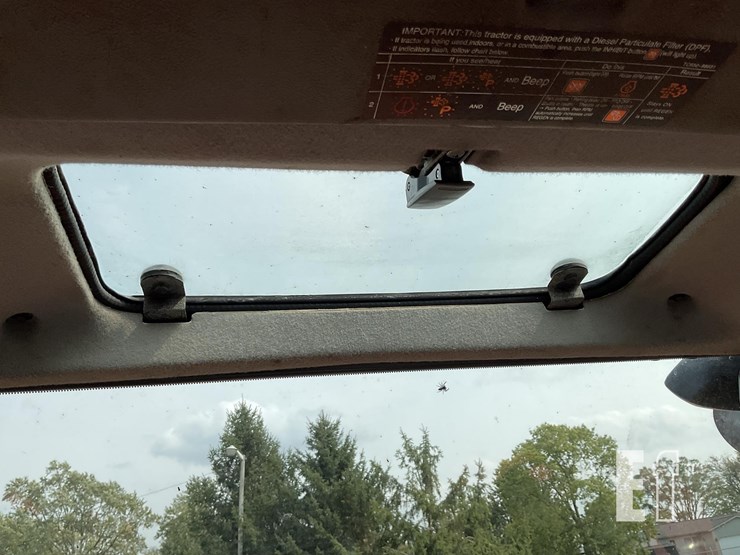 2015-kubota-m6-111-image-31