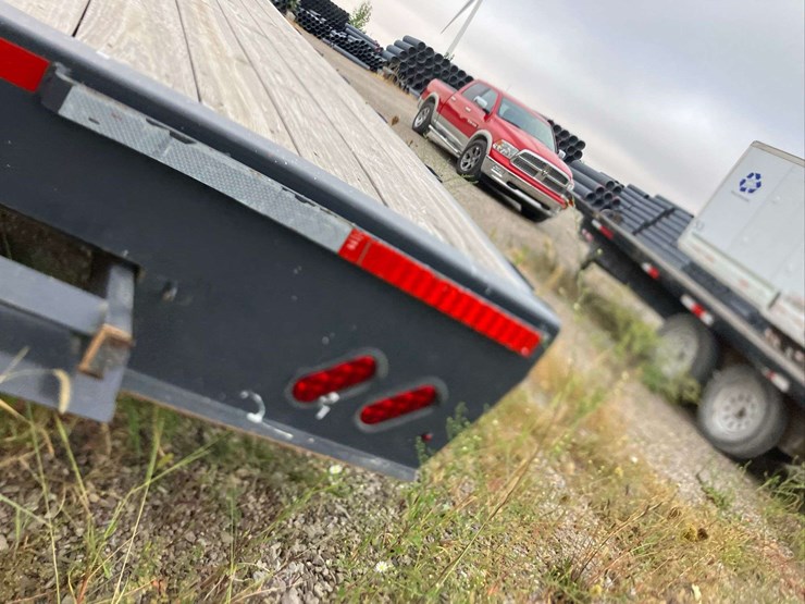 lamar-40'-gooseneck-trailer-image-9