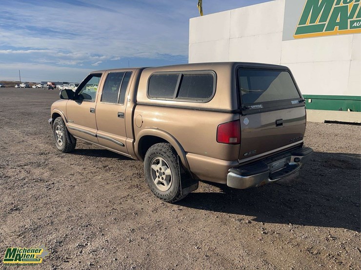 2002-chevrolet-s10-image-5