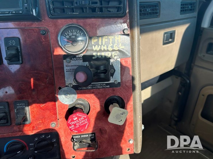 2004-international-9200i-image-47