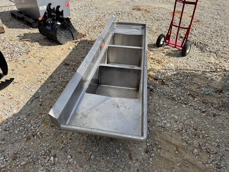 #4659-•-stainless-steel-sink-image-1