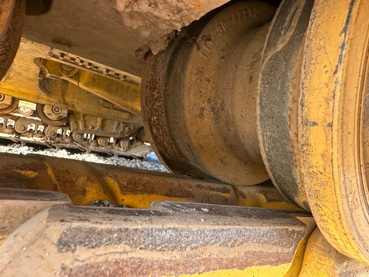 #32837-•-komatsu-39px-crawler-dozer-km10d130kka096648-image-17