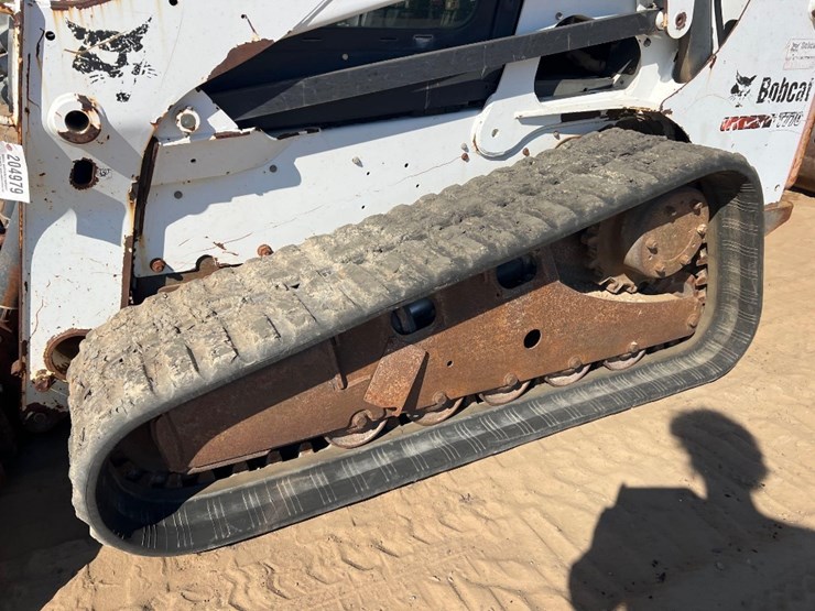 2012-bobcat-t770-image-9