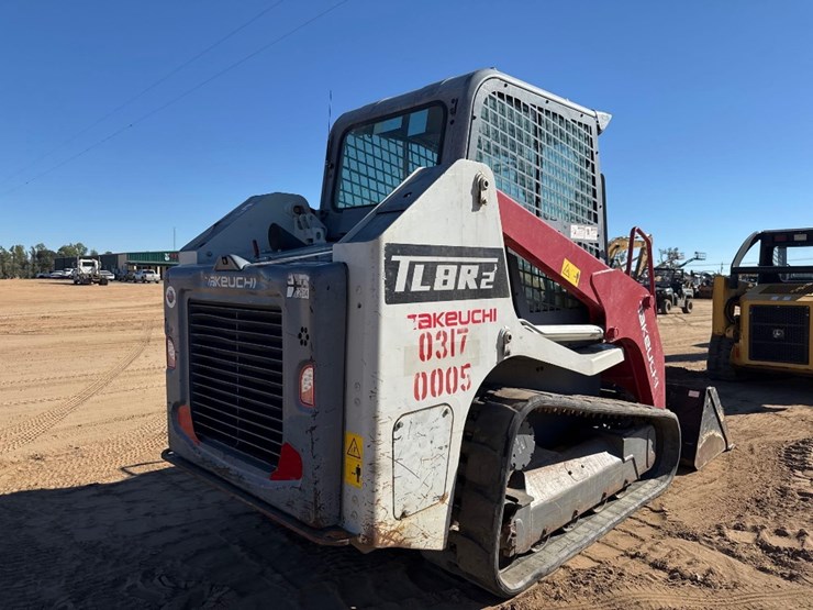 2021-takeuchi-tl8r2-image-6