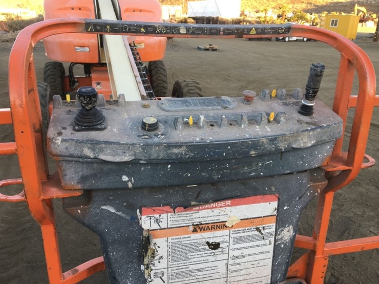 2008-jlg-400s-image-8