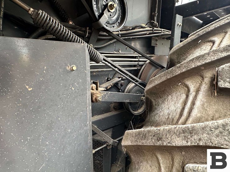 2008-gleaner-r75-image-44