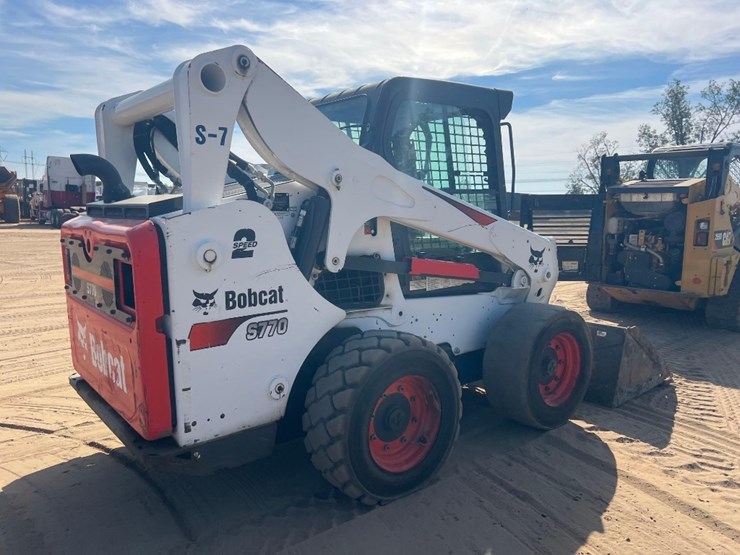 2022-bobcat-s770-image-4